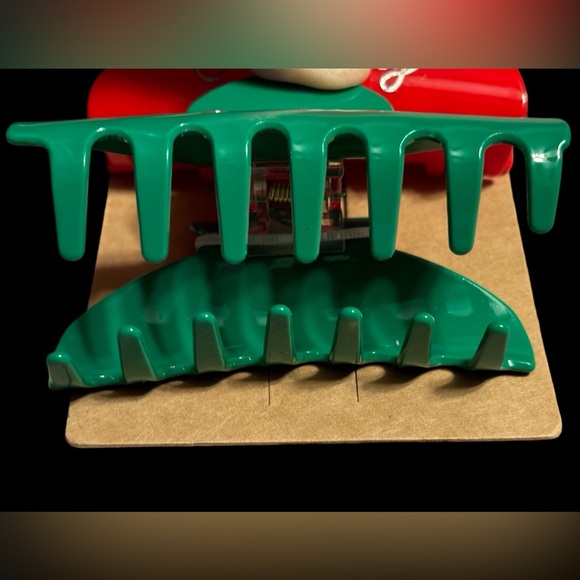 NEW•Naughty & Nice Christmas Clips - Picture 4 of 4